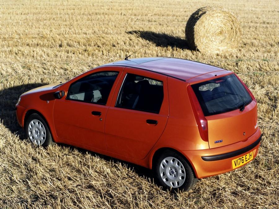  Fiat Punto 5-Door 1999 года  (UK) (фото 9 из 9)